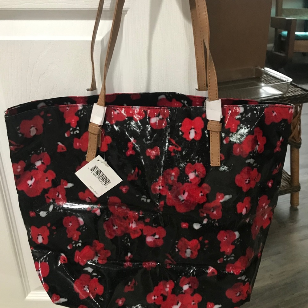 Black red and white flowered tote